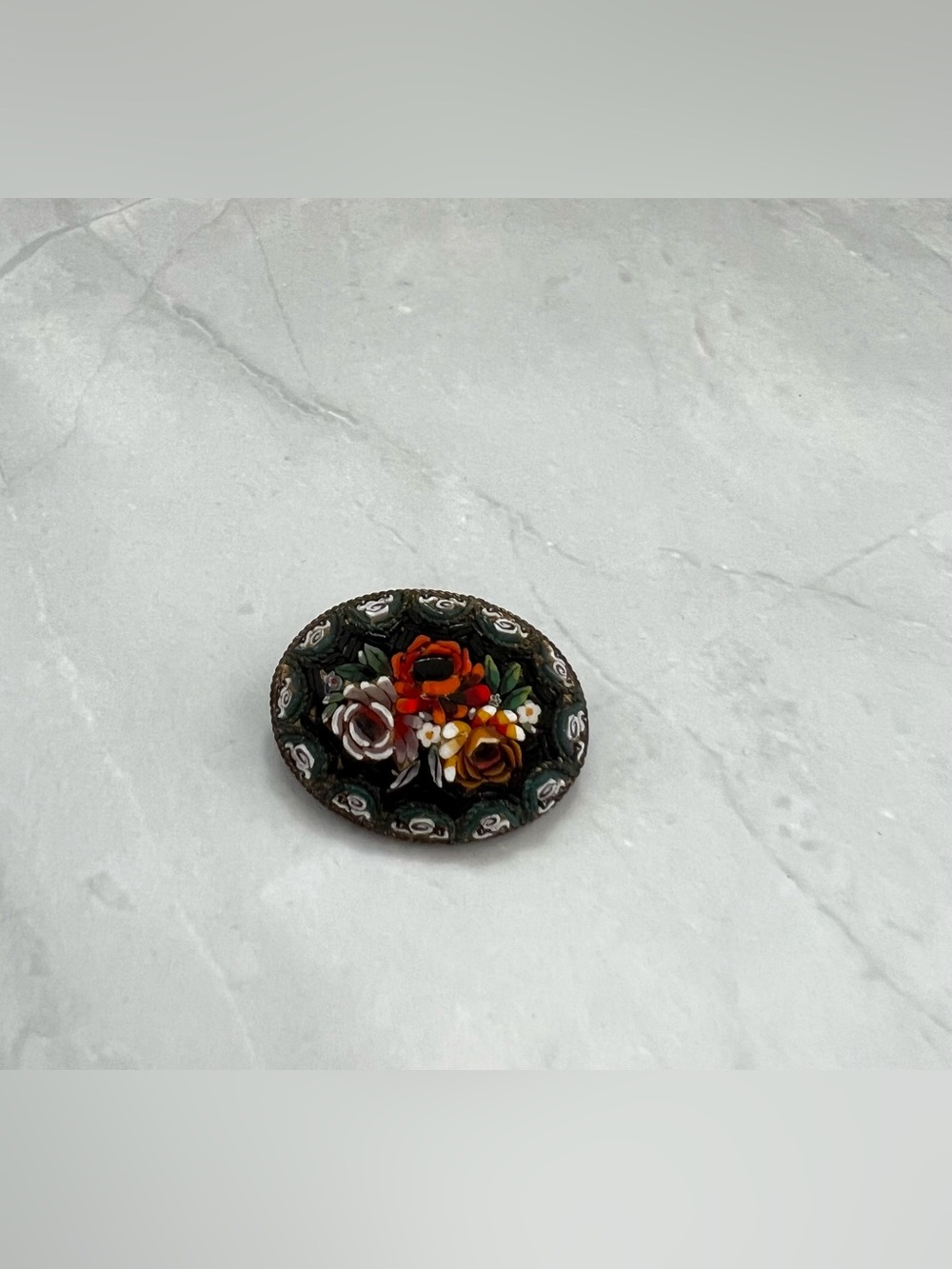 VINTAGE Italian Micro Mosaic Floral Bouquet Brooch Pin - Picture 3 of 9